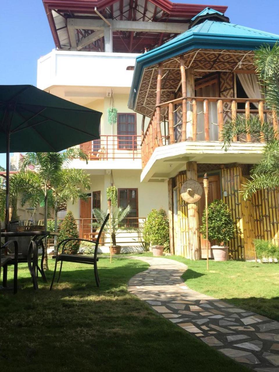 Bamboo Garden Boutique Hotel Tacloban Esterno foto